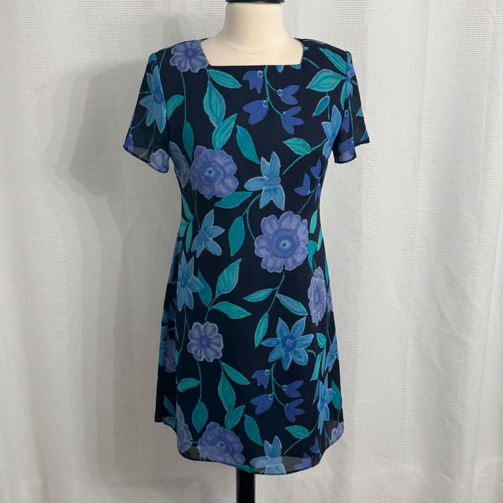 R. J. & Co. Women's Short Sleeve Square Neck Floral Print Shift Dress